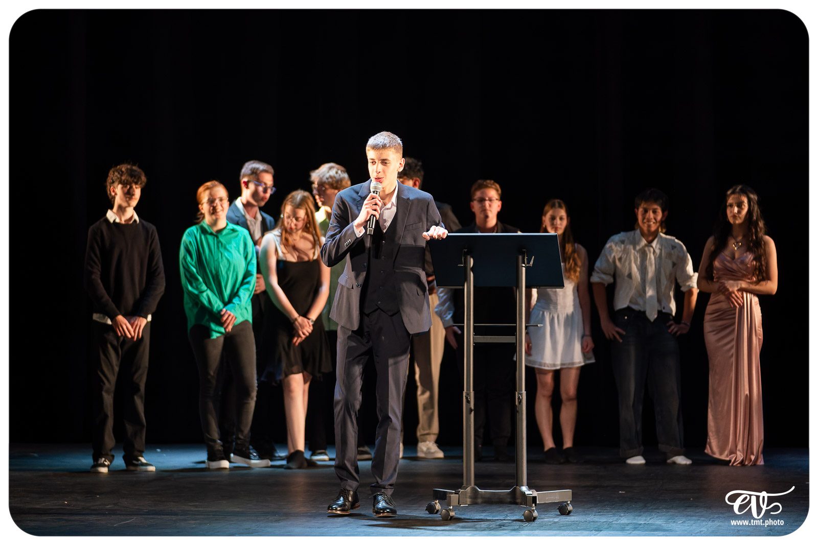 MAIS SONGEONS À RÉPÉTER S'IL VOUS PLAIT !